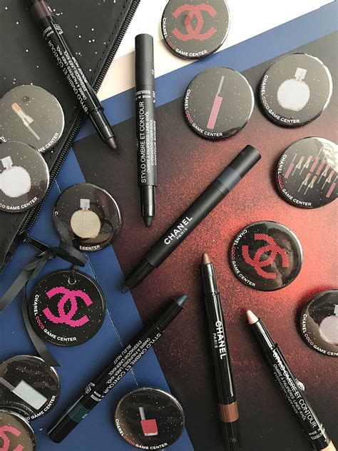 stylo ombre à paupières chanel|STYLO OMBRE ET CONTOUR OMBRE À PAUPIÈRES .